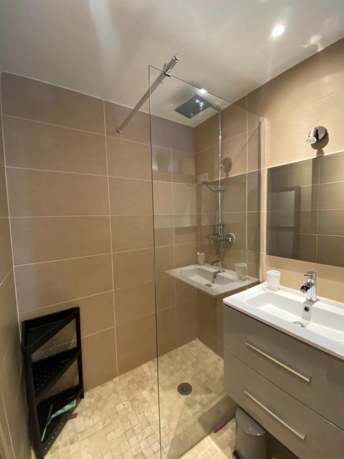 Agréable studio proche StTropez Piscine et Tennis Gassin Exterior foto