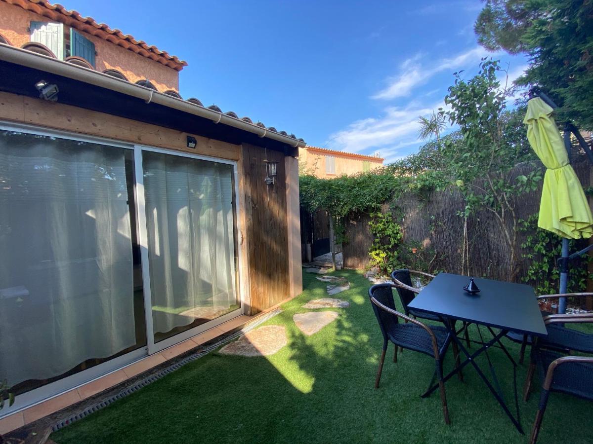Agréable studio proche StTropez Piscine et Tennis Gassin Exterior foto